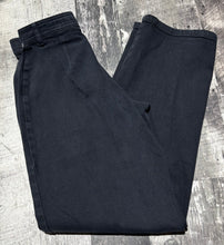 Load image into Gallery viewer, Wilfred Free black high rise straight leg jeans - Hers size 00
