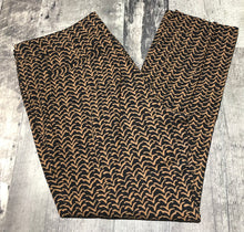 Load image into Gallery viewer, Cartonnier brown/black mid rise pants - Hers size 10

