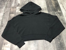 Load image into Gallery viewer, Babaton black crop hoodie - Hers size M

