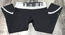 Load image into Gallery viewer, lululemon black/white cropped leggings - Hers size approx S

