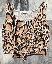 Load image into Gallery viewer, Babaton black/cream/brown crop tank top - Hers size XS
