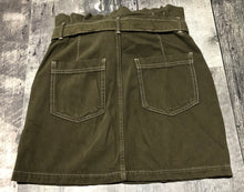 Load image into Gallery viewer, Free People green paper bag skirt - Hers size 4
