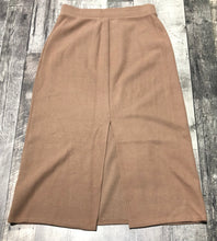Load image into Gallery viewer, Old Navy brown sweater/skirt set - Hers size M
