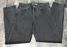 Load image into Gallery viewer, Levi’s grey high rise wedgie straight jeans - Hers size 26
