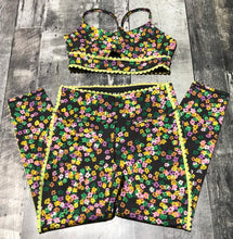 Load image into Gallery viewer, IVL black/yellow/multi colour sports bra/ legging set - Hers sports bra size 8 legging size 10
