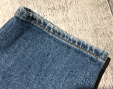 Load image into Gallery viewer, Citizens of Humanity blue high rise slim ankle jeans - Hers size 30
