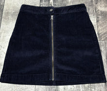 Load image into Gallery viewer, Wilfred Free navy skirt - Hers size 6
