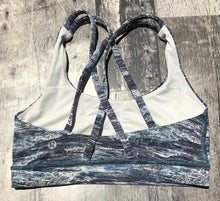 Load image into Gallery viewer, lululemon blue/white sports bra - Hers size 4
