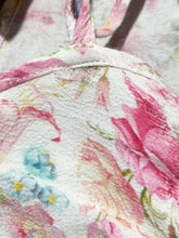 Load image into Gallery viewer, Cinnamon white/pink/multi short dress - Hers size XXS
