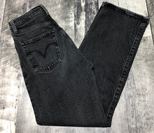 Load image into Gallery viewer, Levi black ribcage straight ankle jeans - Hers size 25
