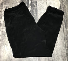 Load image into Gallery viewer, Wilfred black button fly loose pants - Hers size M
