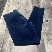 Load image into Gallery viewer, AG navy blue slim straight pants - Her size 28

