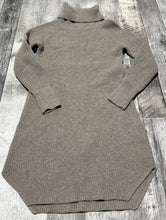 Load image into Gallery viewer, Wilfred Free brown sweater - Hers size XS
