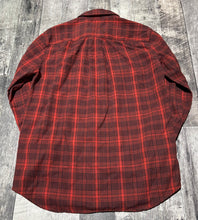 Load image into Gallery viewer, The North Face red/dark red button up - Hers size M
