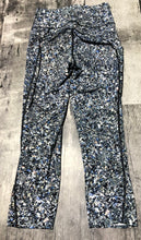 Load image into Gallery viewer, lululemon white/blue/black cropped leggings - Hers size 4
