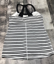 Load image into Gallery viewer, lululemon white/black tank top - Hers size approx S
