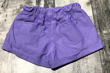 Load image into Gallery viewer, lululemon purple shorts - Hers size 4
