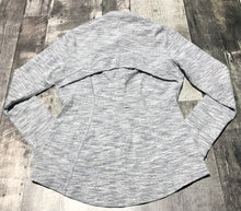 Load image into Gallery viewer, lululemon light grey zip up light jacket - Hers size 8
