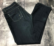 Load image into Gallery viewer, Fidelity dark blue slim jeans - His size 34
