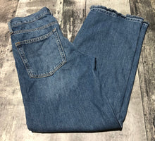 Load image into Gallery viewer, GAP blue low rise wide leg jeans - Hers size 27
