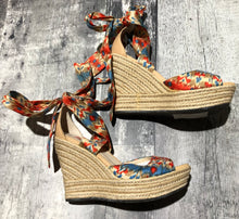 Load image into Gallery viewer, UGG red/blues/beige wedge heels - Hers size 6
