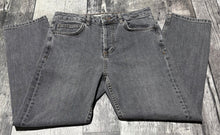 Load image into Gallery viewer, Topshop moto grey mid rise cropped jeans - Hers size 28
