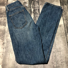 Load image into Gallery viewer, Denim Forum blue high rise jeans - Hers size 24
