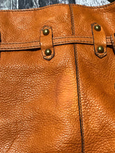 Load image into Gallery viewer, Fossil orange medium purse

