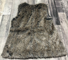 Load image into Gallery viewer, Banana Republic brown fake fur vest - Hers size L
