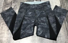 Load image into Gallery viewer, lululemon black/grey/white capri leggings - Hers size 4

