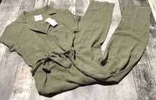 Load image into Gallery viewer, Abercrombie &amp; Fitch green jumpsuit - Hers size S
