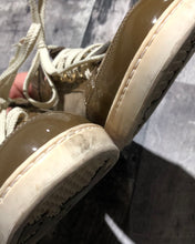 Load image into Gallery viewer, Jimmy Choo brown/cream sneaker - Hers size 37
