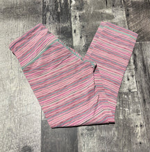 Load image into Gallery viewer, lululemon pink cropped leggings - Hers size 4
