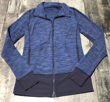 Load image into Gallery viewer, lululemon blue/dark blue zip up light jacket - Hers size 6
