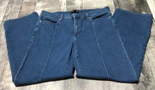 Load image into Gallery viewer, Banana Republic dark blue mid rise straight leg jeans - Hers size 30
