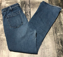 Load image into Gallery viewer, GAP blue high rise 70’s flare jeans - Hers size 10
