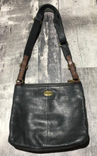Load image into Gallery viewer, Fossil black/brown purse
