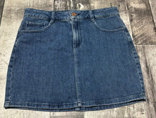 Load image into Gallery viewer, Garage blue jean skirt - Hers size M
