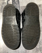 Load image into Gallery viewer, Dr.Martens black sandals - Hers size 11
