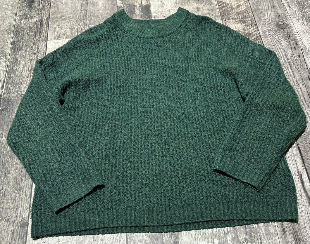 American Eagle green sweater - Hers size S