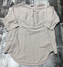 Load image into Gallery viewer, Community beige 3/4 sleeve tunic shirt - Hers size XXS
