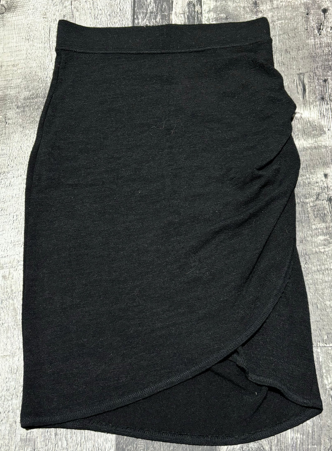 Wilfred Free black skirt - Hers size  XS