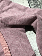 Load image into Gallery viewer, lululemon mauve zip up sweater - Hers size 8
