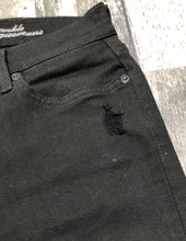 Load image into Gallery viewer, 7 for all mankind black mid rise skinny ankle jeans - Hers size 26
