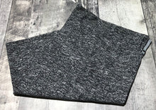 Load image into Gallery viewer, lululemon black/white scarf/wrap
