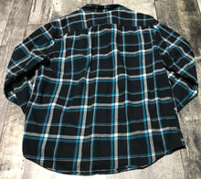 Load image into Gallery viewer, American Eagle black/blue/shite button up - His size L
