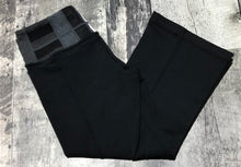 Load image into Gallery viewer, lululemon black/white capri leggings - Hers size 2
