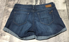 Load image into Gallery viewer, Mavi blue mid rise denim shorts - Hers size 29
