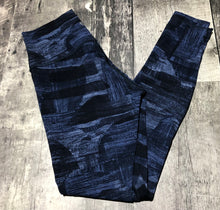 Load image into Gallery viewer, lululemon blue/navy leggings - Hers size 6
