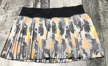 Load image into Gallery viewer, lululemon grey/white/orange skort - Hers size 6
